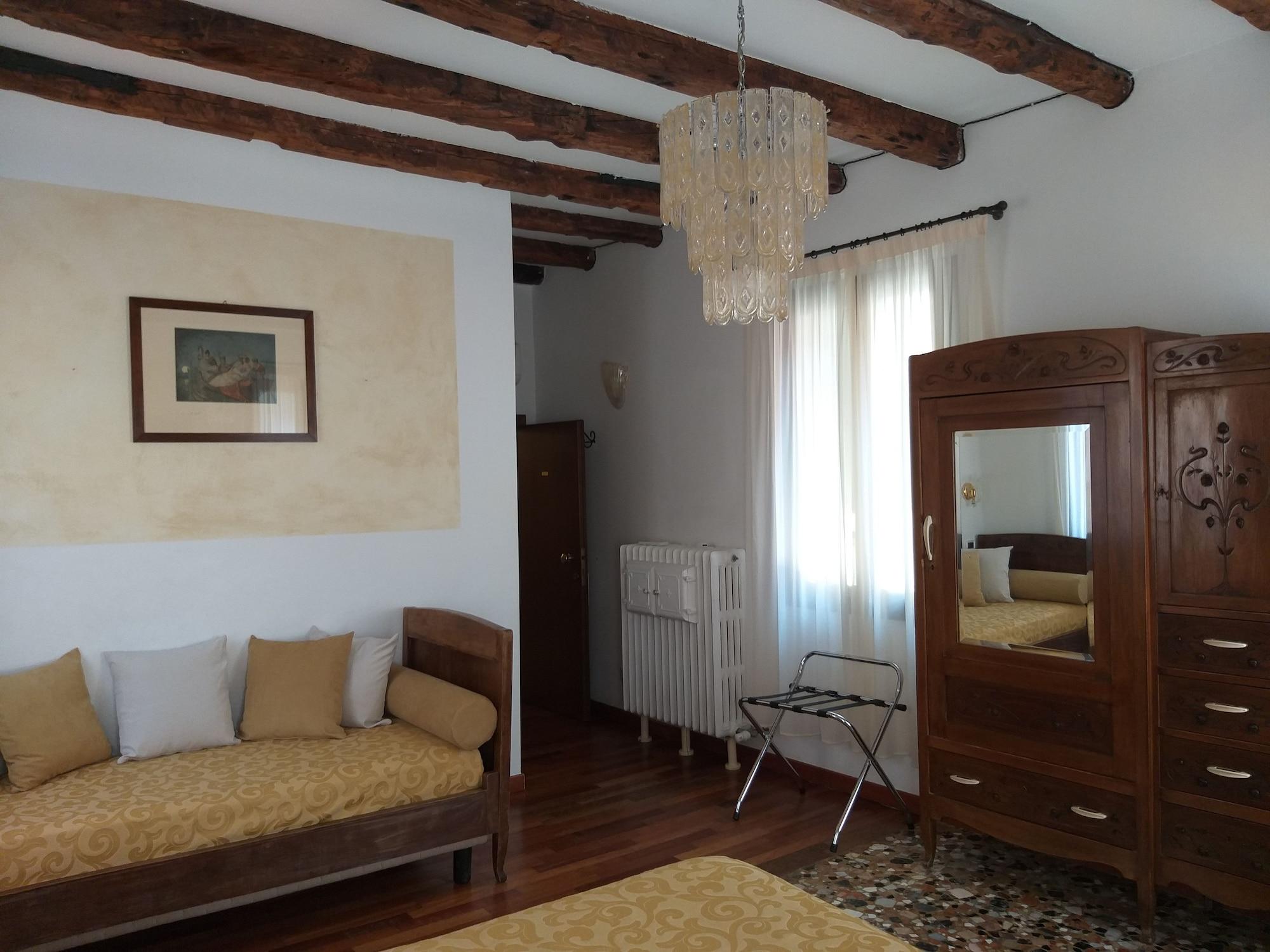 Pensión Art Deco 3*
