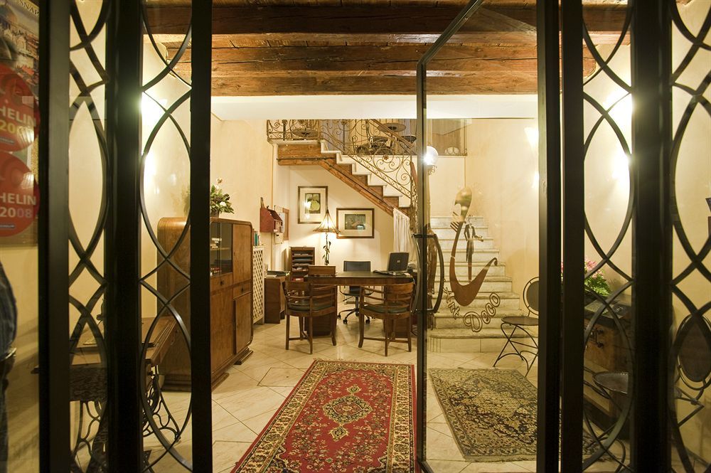 Pensión Art Deco