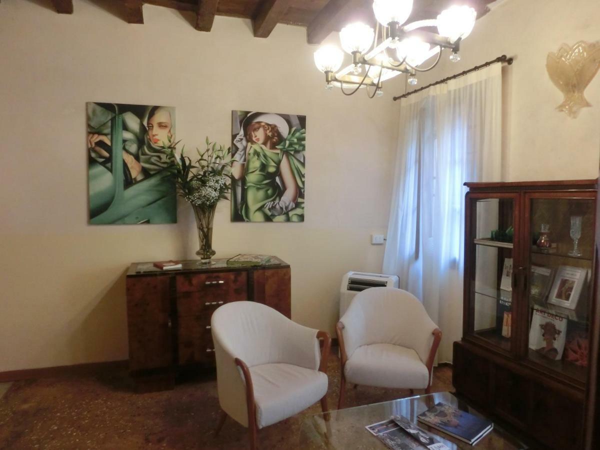 Pensión Art Deco